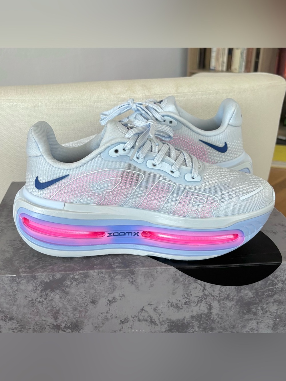Nike Vomero Premium Blue Tint Pink Women’s Size 7 HM5973-400 Running Shoes - Picture 5 of 10